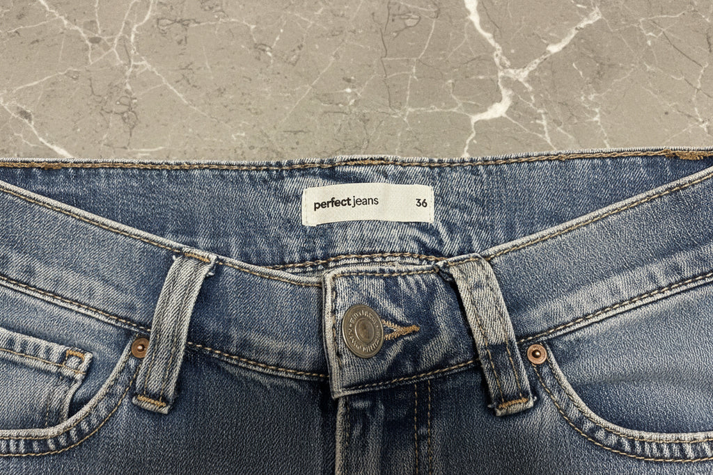 Gina Tricot Flared Jeans True Religion Style (S)